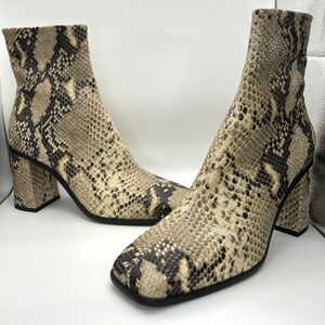 Free People Snakeskin‎ Ankle Boots Block Heel Size 40 EU 9.5-10 US